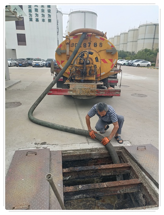 天山隔油池清掏